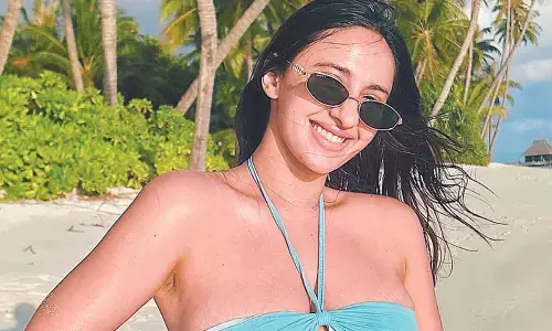 Akansha Ranjan Kapoor beach look sets social media abuzz Akansha Ranjan Kapoor beach look sets social media abuzz