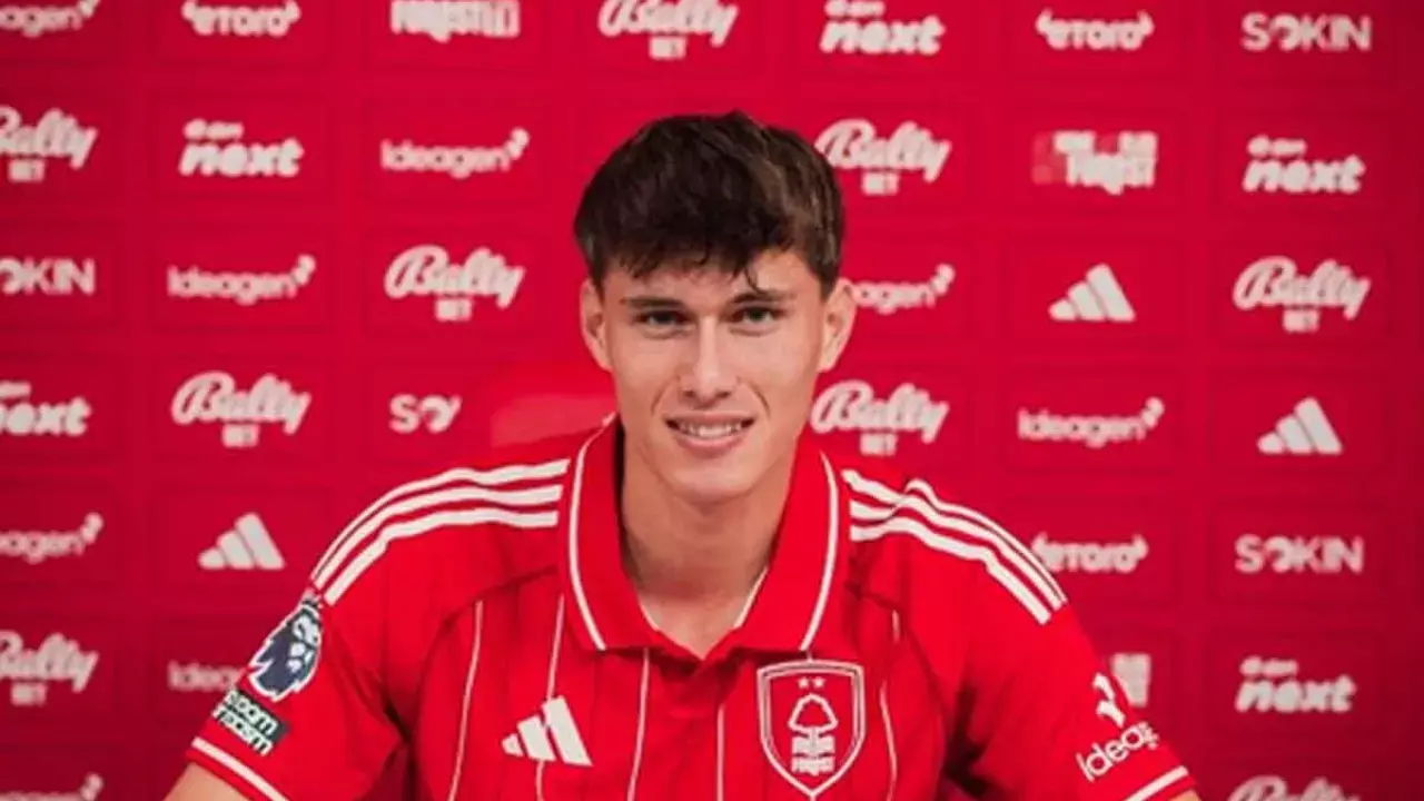 Nottingham Forest sign defender Nicolo Savona from Juventus