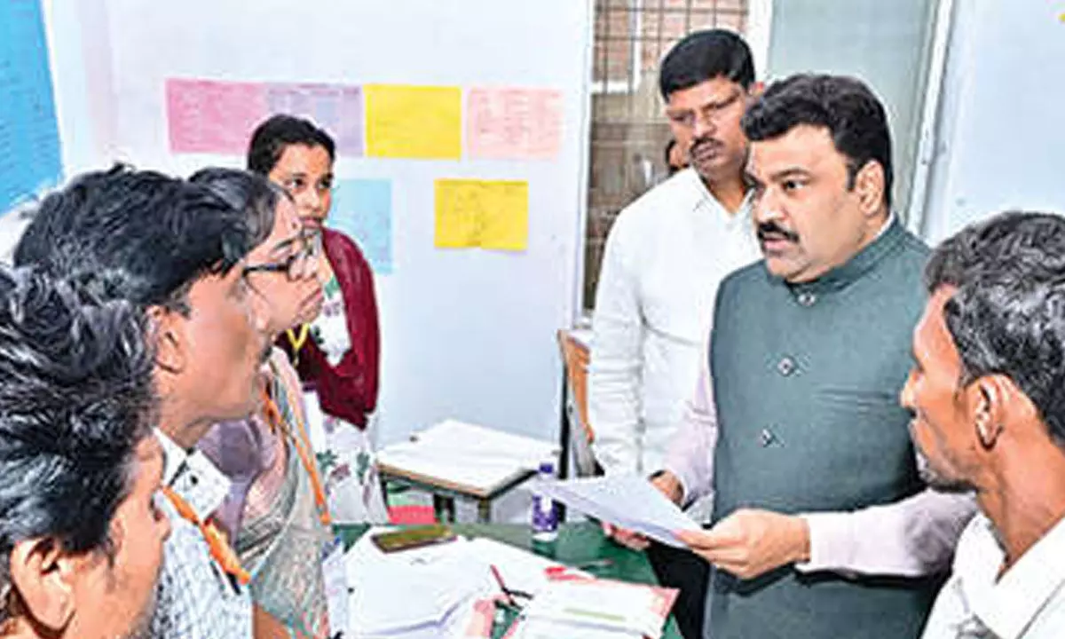 Verify certificates, avoid technical glitches: Collector