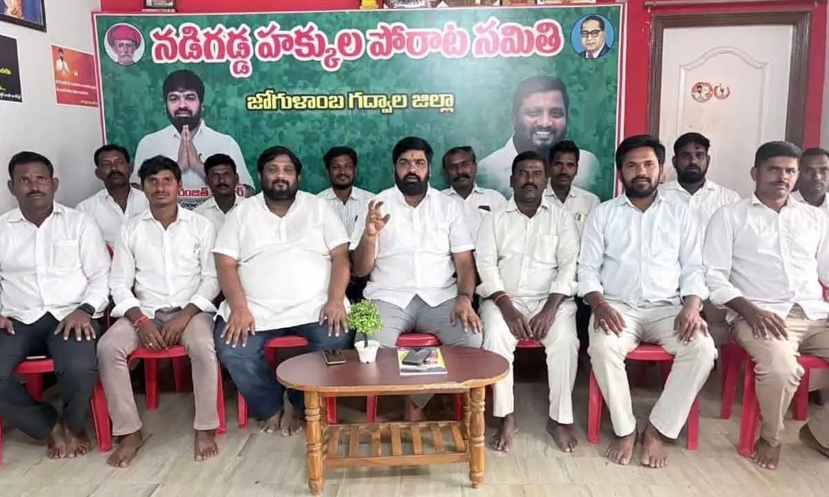 CMR Rice Scam in Gadwal: Millers Allegedly Siphoning Off PDS Rice with Political Backing CMR Rice Scam in Gadwal: Millers Allegedly Siphoning Off PDS Rice with Political Backing