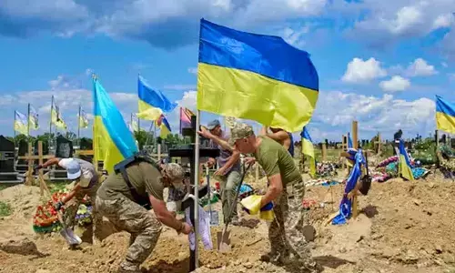 Ukraine will not give up, or cede territory