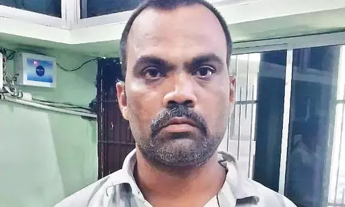 Motivational speaker held for burglary