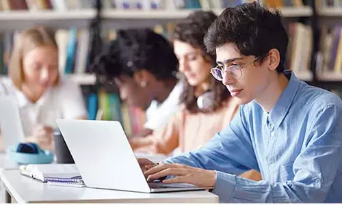 Skill build session engages students in emerging technologies