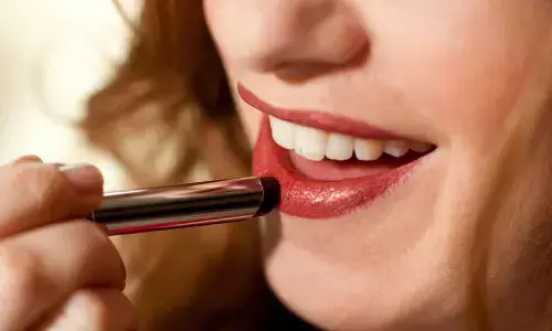 Smart Hacks To Keep Your Lipstick Long-Lasting And Smudge-Proof