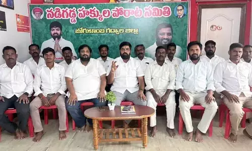 CMR Rice Scam in Gadwal: Millers Allegedly Siphoning Off PDS Rice with Political Backing