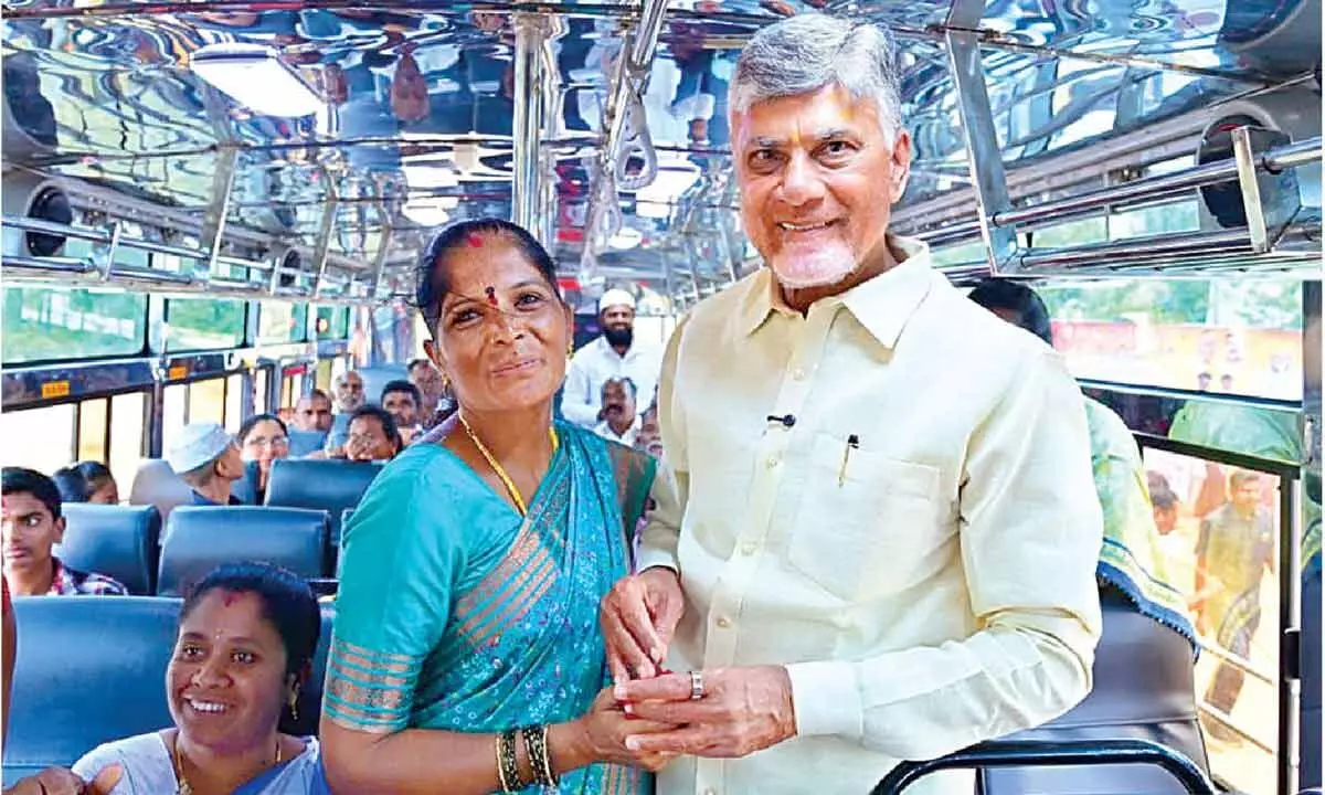 CM travels in bus, interacts with women and farmers CM travels in bus, interacts with women and farmers