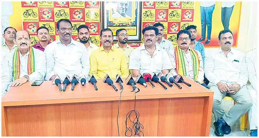 Demand for R-card holders to get 50 % of jobs in VSP becomes intense Demand for R-card holders to get 50 % of jobs in VSP becomes intense