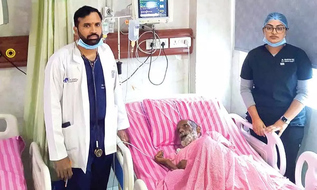 Doctors save old man by performing free surgery