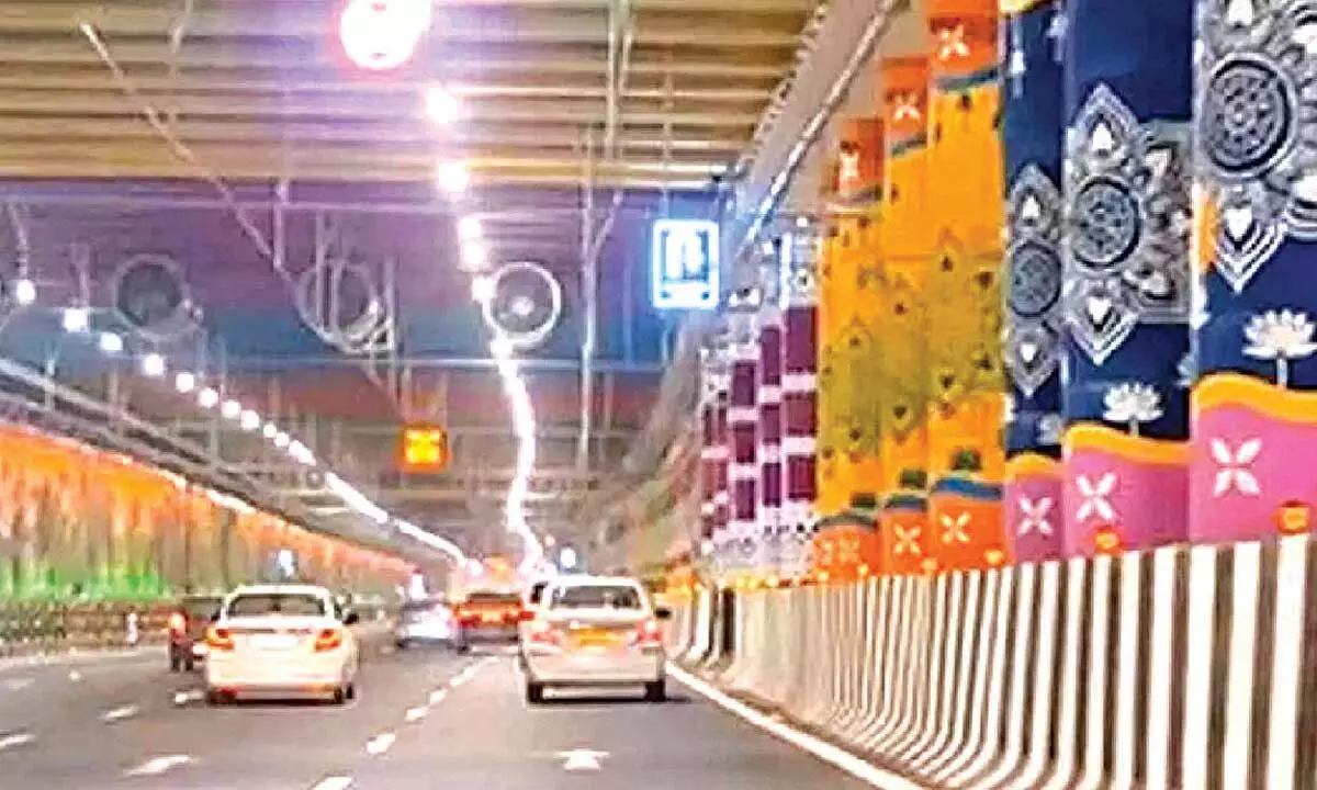 Dwarka tunnel transforms daily commute into India’s largest drive-through art gallery