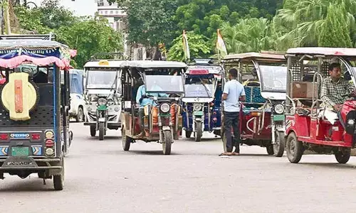 Absconding e-rickshaw driver held for schoolgirl’s death