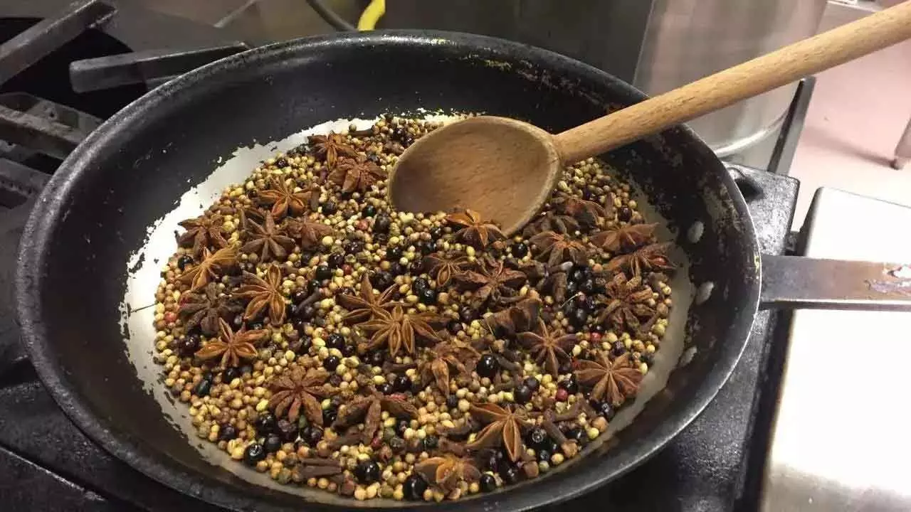 Master the Art of Frying Spices Without the Bitterness Master the Art of Frying Spices Without the Bitterness