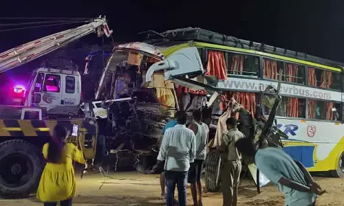 Four killed in Addakula National Highway 44 road accident