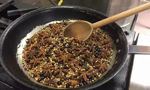 Master the Art of Frying Spices Without the Bitterness