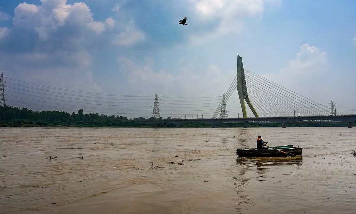 Yamuna crosses danger mark in Delhi, water level likely to rise further Yamuna crosses danger mark in Delhi, water level likely to rise further