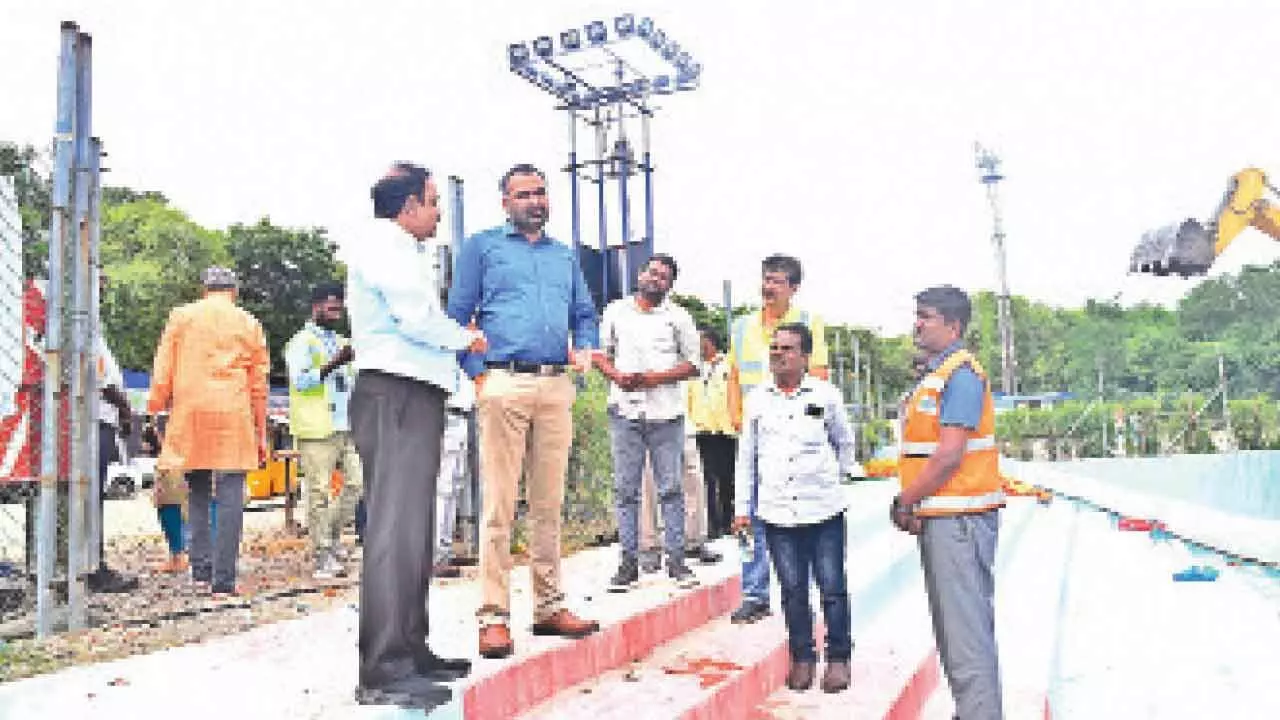 GHMC braces for hassle-free conduct of Ganesh idol immersion across city GHMC braces for hassle-free conduct of Ganesh idol immersion across city