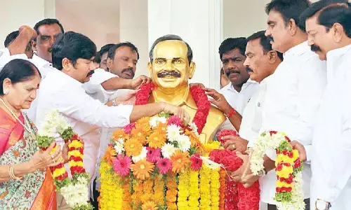 Rich tributes paid to YSR