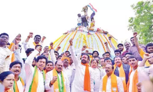 Kishan Reddy pays tribute to Parakala martyrs