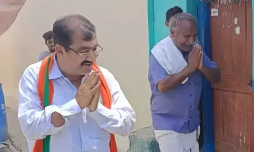 Ktaka MLA says woman SP acts like pet dog of Cong leaders; FIR slapped by police