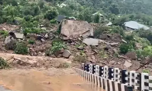 Flood situation alarming in J&K, rivers cross danger mark