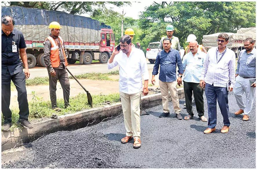 Minister slams officials for lack of supervision Minister slams officials for lack of supervision