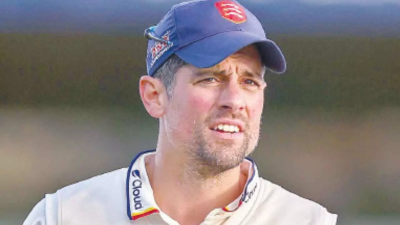 Cooks bats for flexible new-ball rule in Tests Cooks bats for flexible new-ball rule in Tests