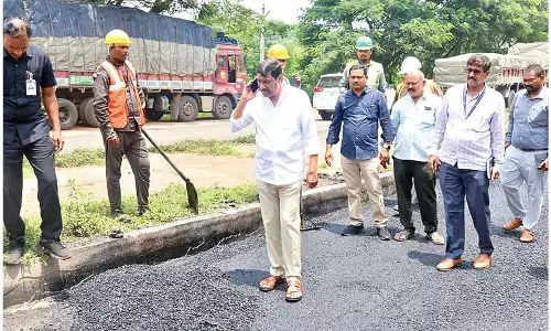 Minister slams officials for lack of supervision