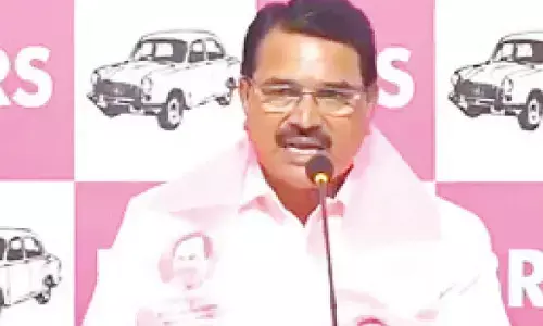 BRS netas throw their weight behind Harish