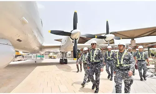 CNS goes around naval exhibits, heritage artefacts at NMHC