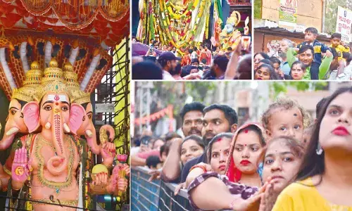 Khairtabad Bada Ganesh turns cynosure of all eyes