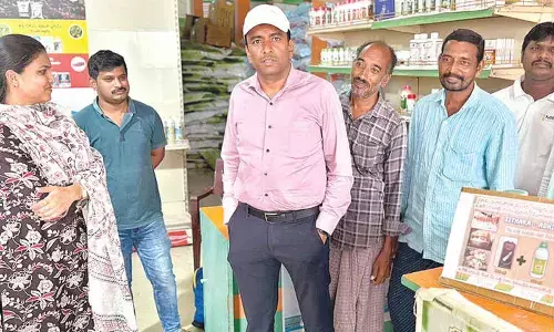 No shortage of fertilizers, says Collector