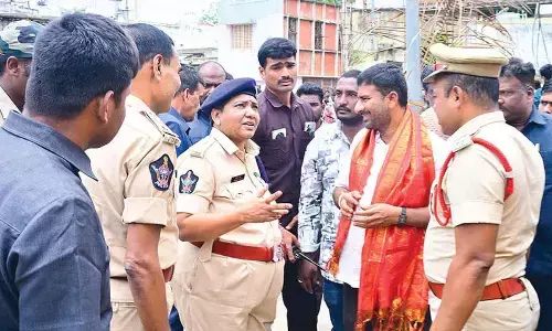 SP reviews Ganesh immersion arrangements in Hindupur