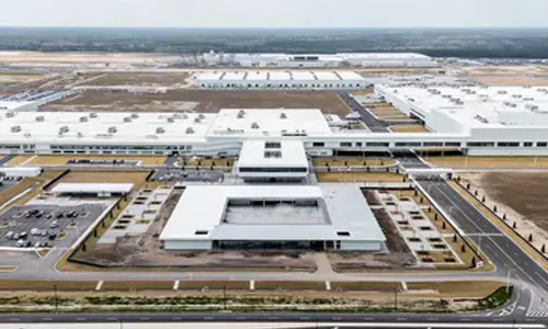 US detains some 450 workers in Hyundai-LG battery plant site raid in Georgia