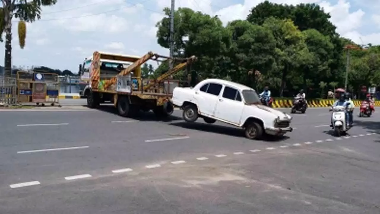 Bengal govt starts scrapping old vehicles to replace them with EVs Bengal govt starts scrapping old vehicles to replace them with EVs