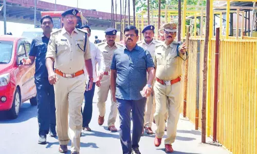 Police Commissioner inspects security steps for Dasara celebrations