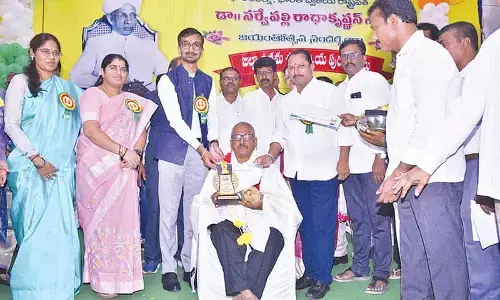 Collector, MLA honour teachers on Teachers’ Day