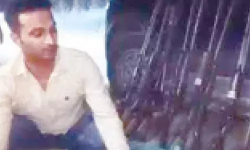 Dattatreya blesses newlyweds Jaya, Chaitanya Reddy