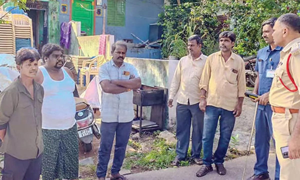 Tirumala Police holds naka bandhi ahead of Brahmotsavams Tirumala Police holds naka bandhi ahead of Brahmotsavams