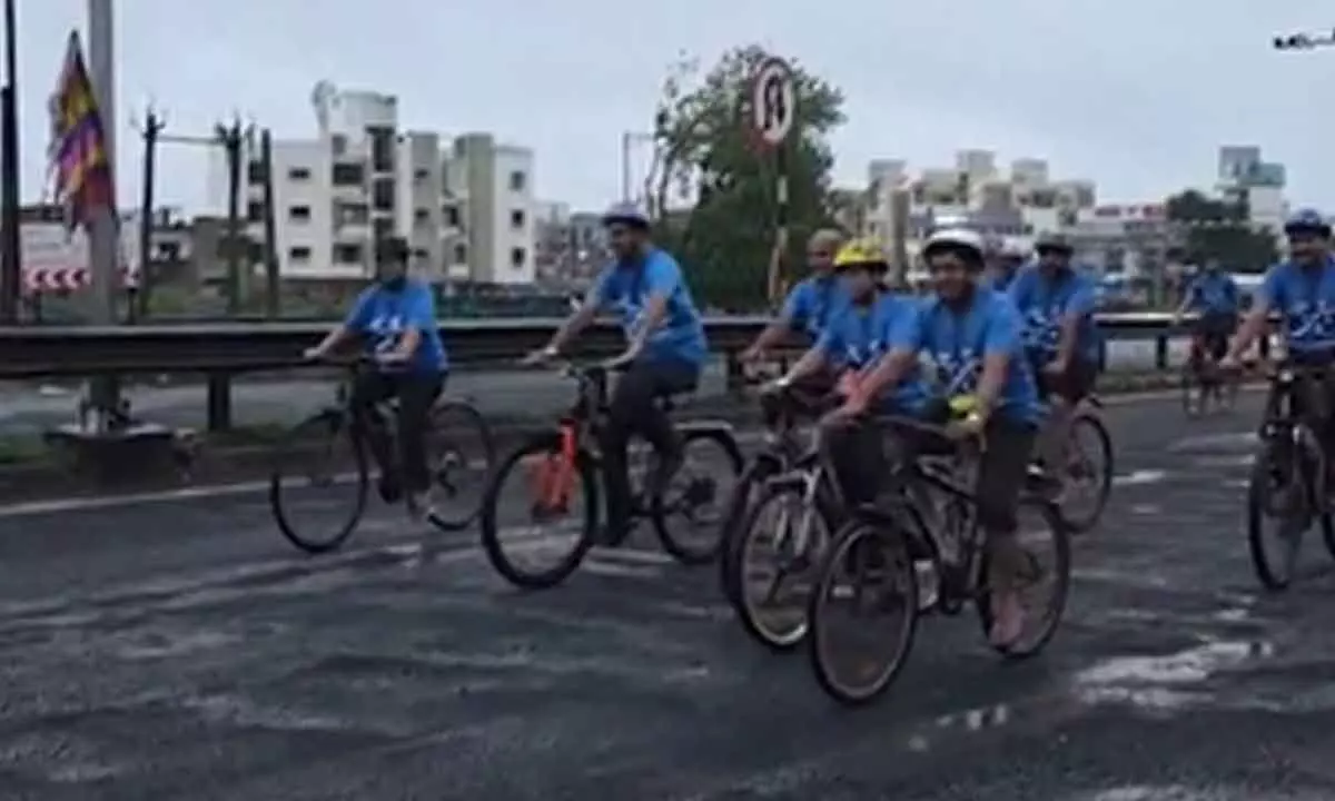 Obesity in focus during Sundays on Cycle event in Gujarats Aravalli Obesity in focus during Sundays on Cycle event in Gujarats Aravalli