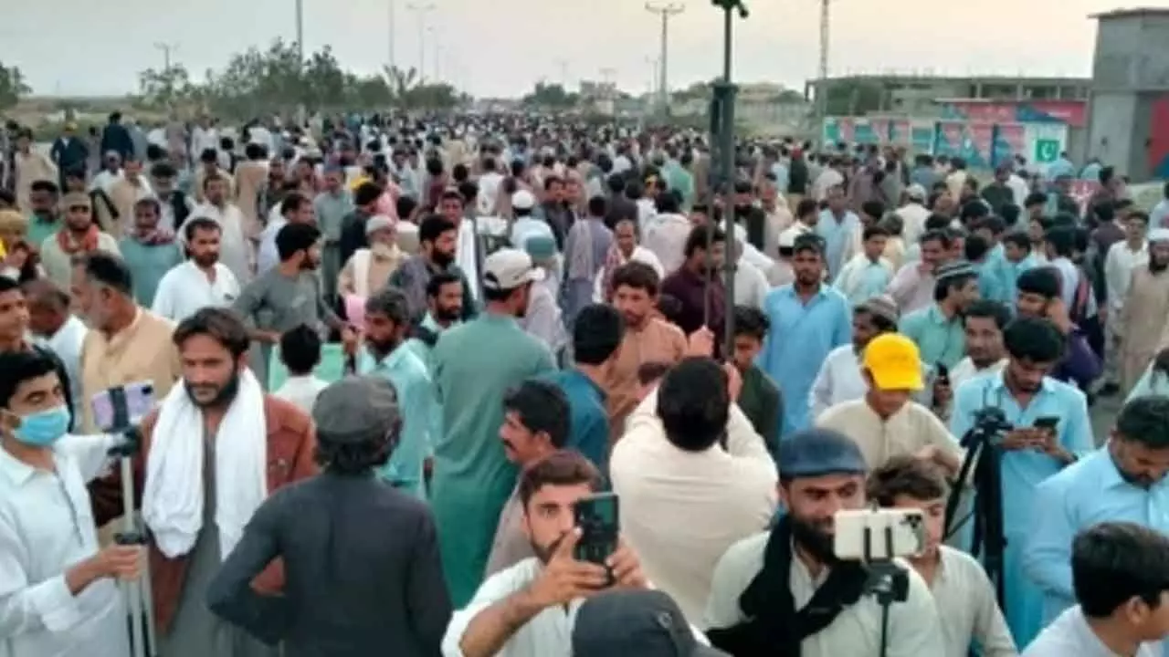 Rights groups denounce shutdowns in Balochistan, call access to internet basic human right Rights groups denounce shutdowns in Balochistan, call access to internet basic human right