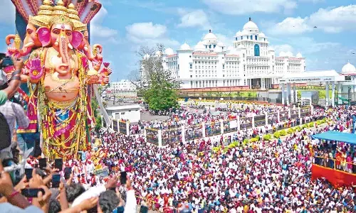 City bids adieu to Ganesha