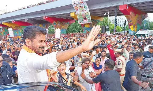 CM springs a surprise, visits immersion spot