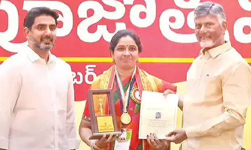 Dr B Anusha receives Best Teacher Award from CM