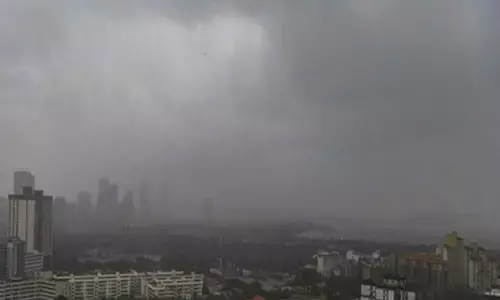 Typhoon Tapah triggers Level-IV warning in Chinas Hainan