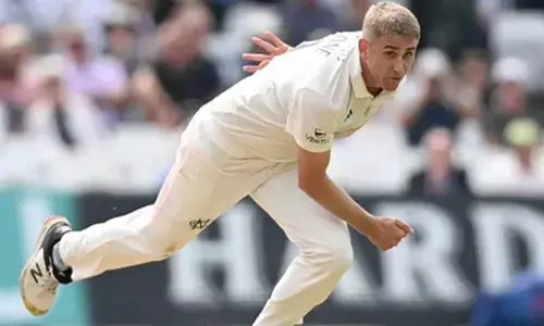 Middlesex sign England pacer Olly Stone on short-term loan from Nottinghamshire
