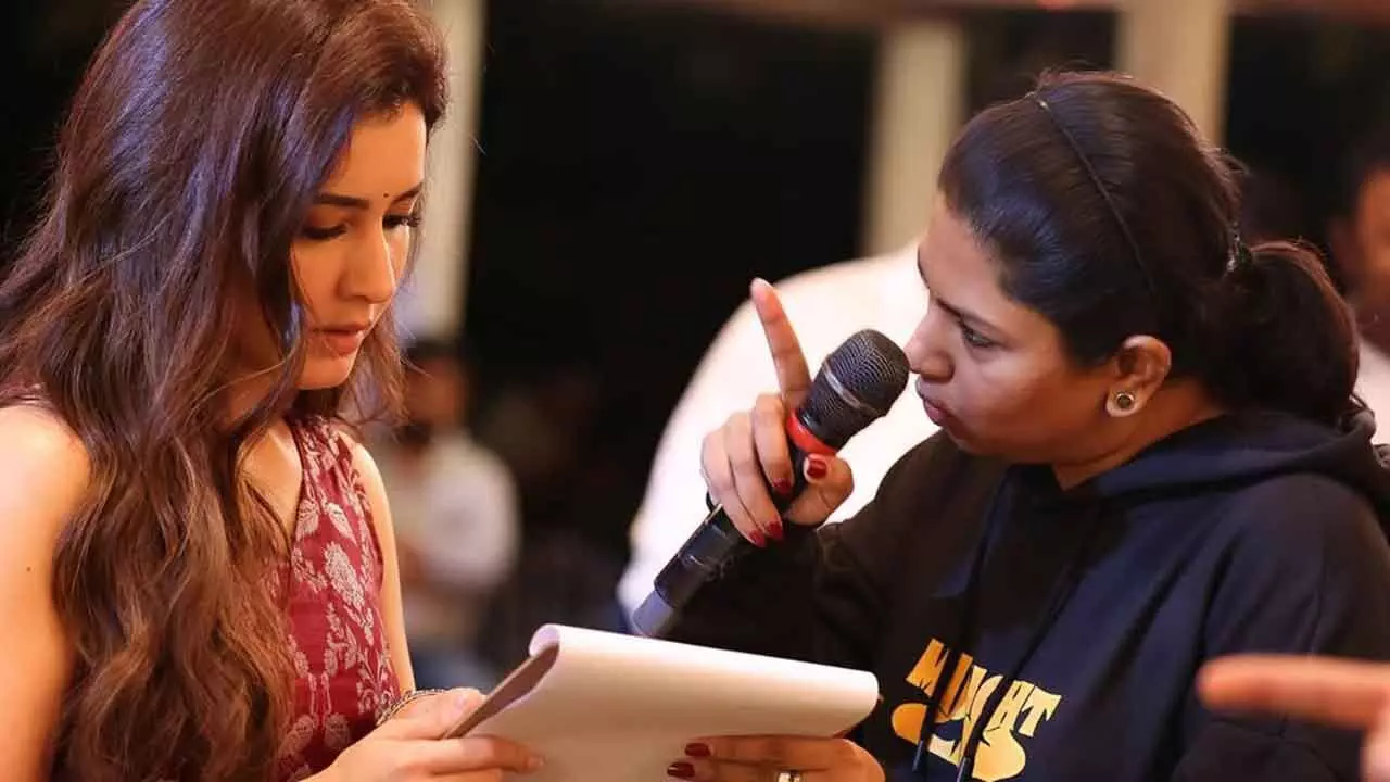 Raashi Khanna rraps shoot for ‘Telusu Kada’