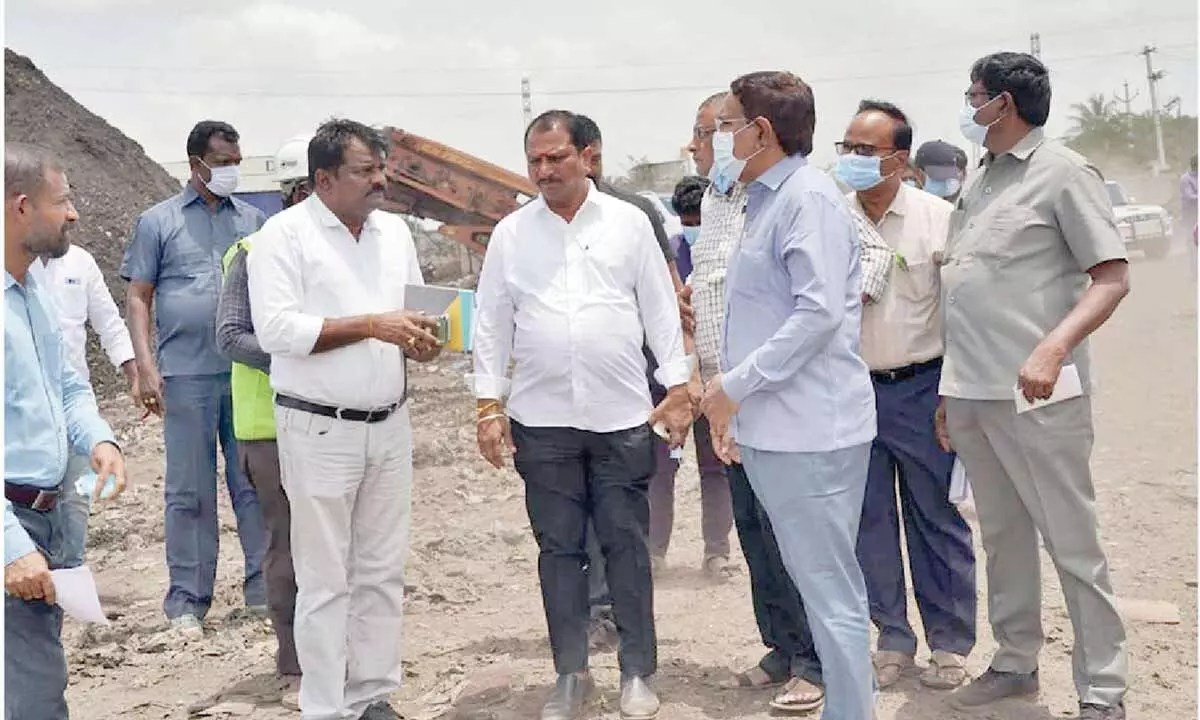 Narayana inspects Anantapur waste removal works Narayana inspects Anantapur waste removal works