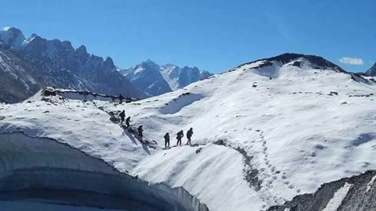 3 soldiers killed in Siachen avalanche 3 soldiers killed in Siachen avalanche