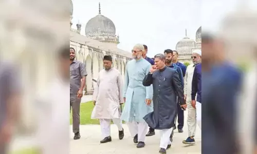 Sky cable car between 7 Tombs, Golkonda Fort to wow tourists