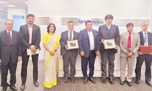 State delegation visits Renesas Corpn in Japan