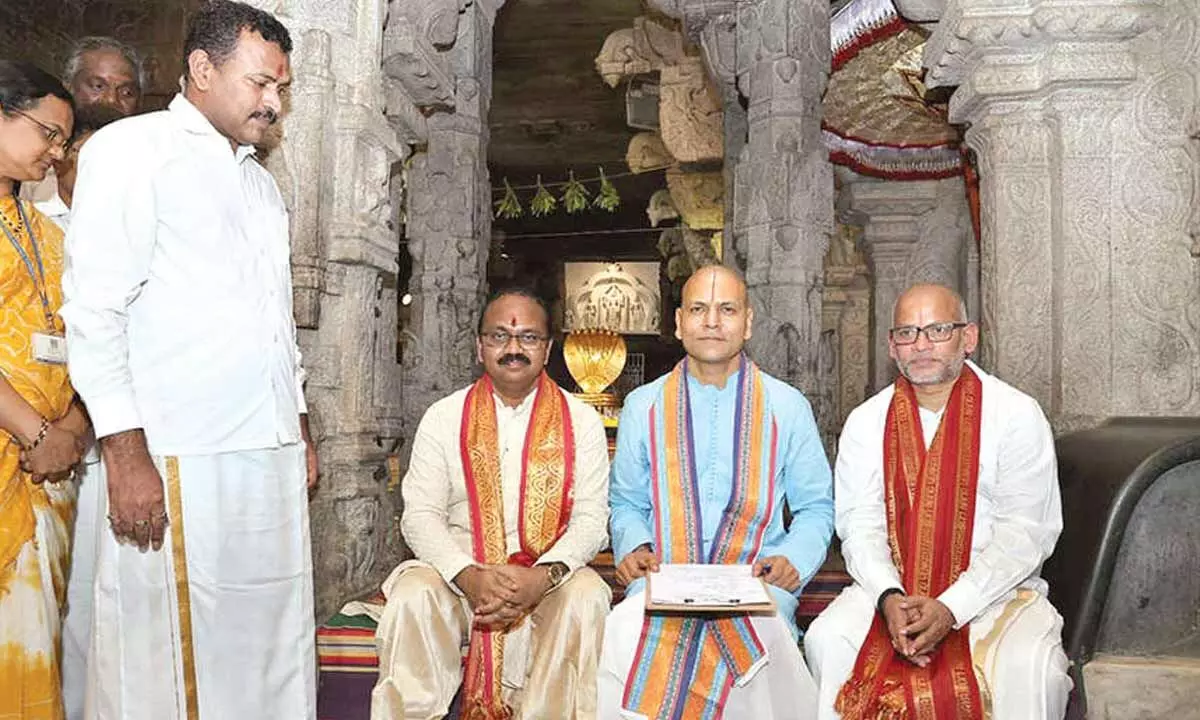 Singhal vows tech-driven reforms for temple sanctity Singhal vows tech-driven reforms for temple sanctity